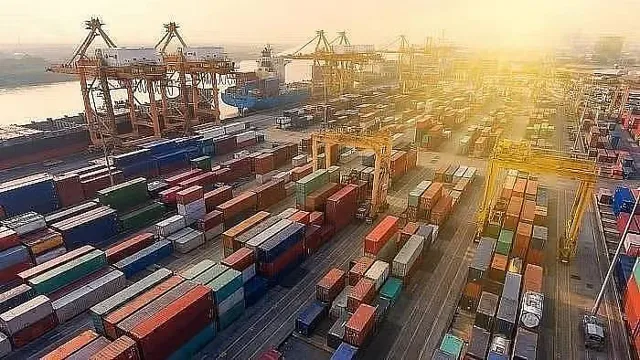 India's Trade Deficit Widens to $21.54 Billion in March 2025