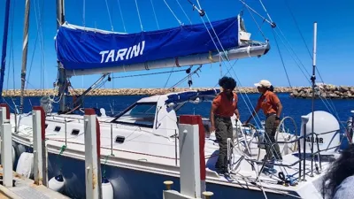 INSV तारिणी नविका सागर परिक्रमा-II के दूसरे चरण पर रवाना