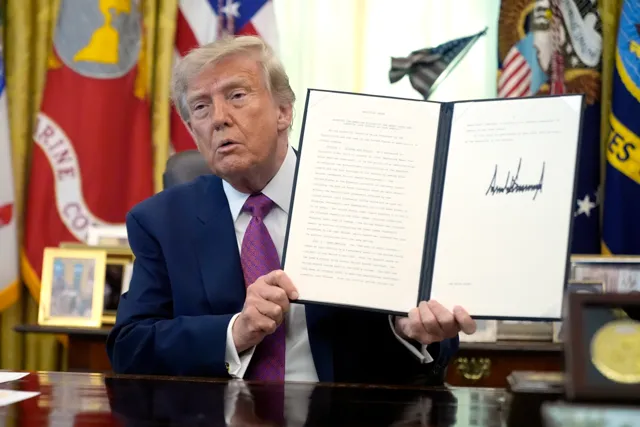 Trump Signs Executive Order Renaming Lake Ontario to Lake America