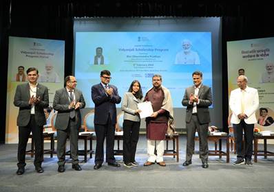Shri Dharmendra Pradhan launches EdCIL Vidyanjali Scholarship Programme