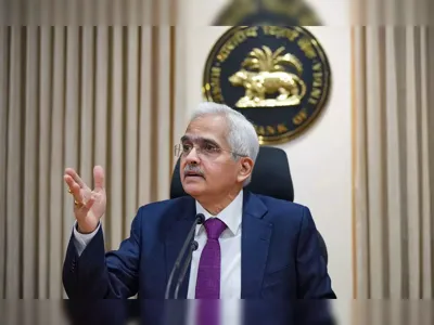 आरबीआई गवर्नर शक्तिकांत दास फिर से शीर्ष पर