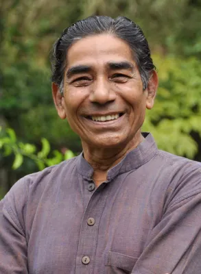 Siddhalinga Pattanashetti Honored with Gudleppa Hallikeri Award 2024