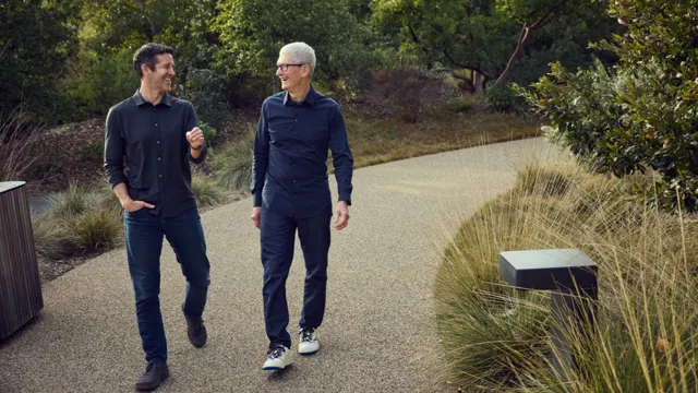 Apple Leadership Transition in 2026: John Ternus Succeeds Tim Cook as CEO