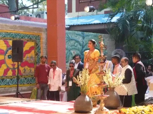 Bihar Folk Singer Manisha Srivastava Wins Ustad Bismillah Khan Yuva Puraskar 2025