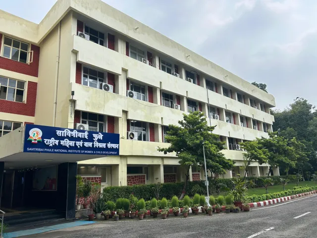 सावित्रीबाई फुले राष्ट्रीय संस्थान ने इंदौर में महिला एवं बाल विकास पहलों की समीक्षा की।