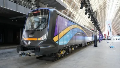 World's First Carbon Fibre Passenger Train Unveiled in China