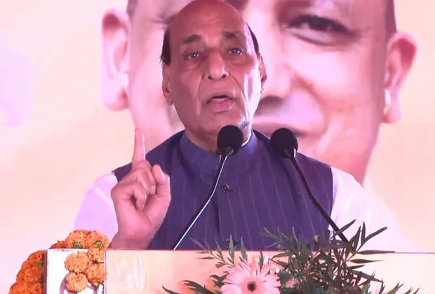 Rajnath Singh Unveils Statue of Rani Avantibai Lodhi in Lucknow
